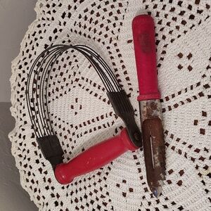 Vintage MCM Kitchen Utensils Red Handle Pastry Blender Dough Cutter & Peeler